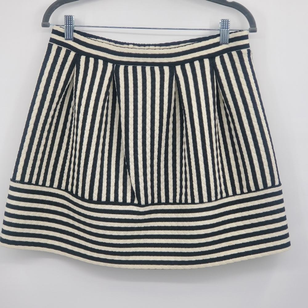 ♤♤ Xhilaration Striped Quilted Black and White Women's A-line Skirt Size Large